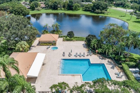 Villa ou maison à vendre à West Palm Beach, Floride: 2 chambres, 178.93 m2 № 1161772 - photo 2