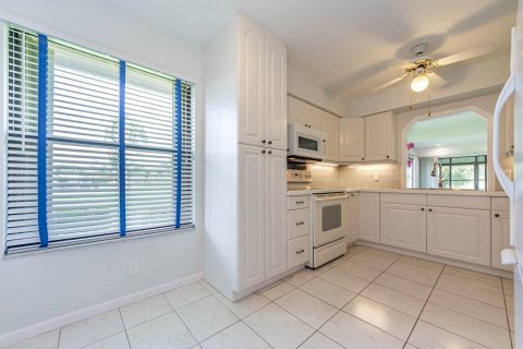 House in West Palm Beach, Florida 2 bedrooms, 178.93 sq.m. № 1161772 - photo 25