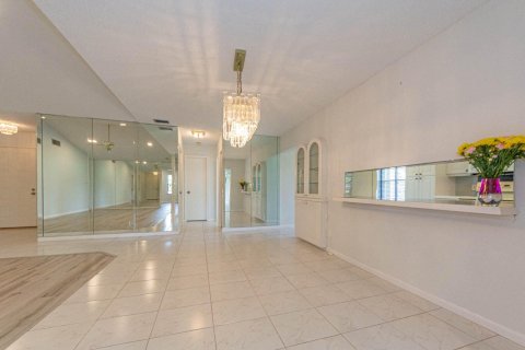 Villa ou maison à vendre à West Palm Beach, Floride: 2 chambres, 178.93 m2 № 1161772 - photo 23