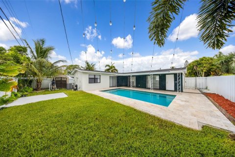 Casa en venta en Hollywood, Florida, 3 dormitorios, 93.65 m2 № 1413499 - foto 1