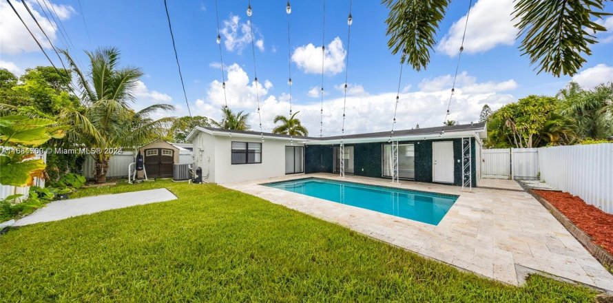 Casa en Hollywood, Florida 3 dormitorios, 93.65 m2 № 1413499