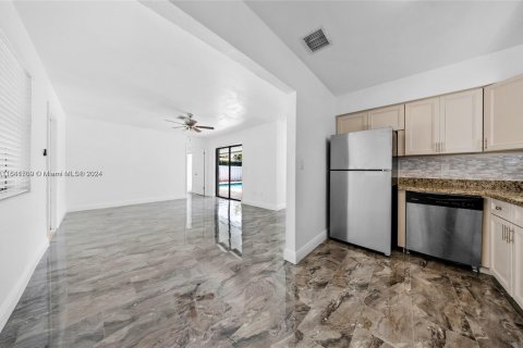 Casa en venta en Hollywood, Florida, 3 dormitorios, 93.65 m2 № 1413499 - foto 6