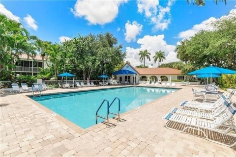 Copropriété à vendre à Pompano Beach, Floride: 1 chambre, 89.19 m2 № 968302 - photo 4