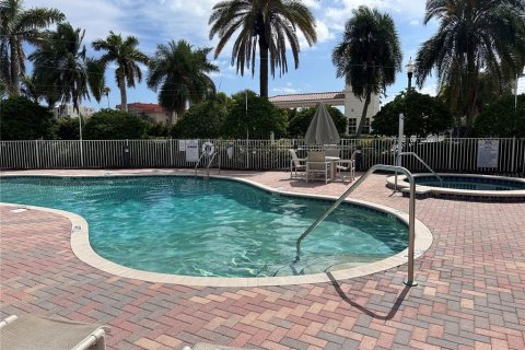 Terreno en venta en Redington Shores, Florida № 1317795 - foto 7