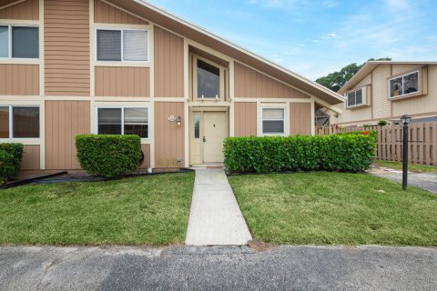 Townhouse in Jupiter, Florida 4 bedrooms, 189.99 sq.m. № 1182215 - photo 24