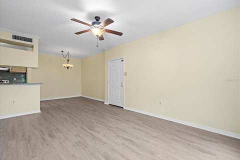 Condo in Tampa, Florida, 2 bedrooms  № 1440530 - photo 16