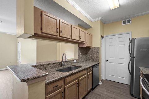 Condo in Tampa, Florida, 2 bedrooms  № 1440530 - photo 6