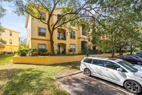 Condo in Tampa, Florida, 2 bedrooms  № 1440530 - photo 3