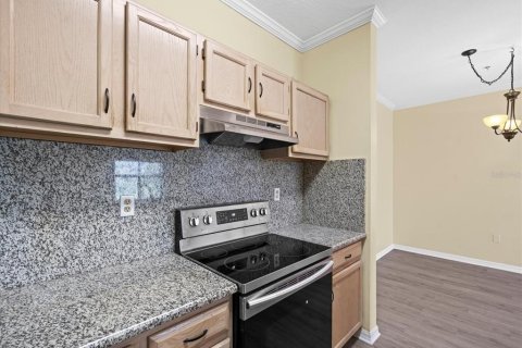 Condo in Tampa, Florida, 2 bedrooms  № 1440530 - photo 9