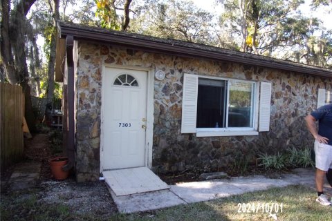 Commercial property in New Port Richey, Florida 4 bedrooms, 102.56 sq.m. № 1390359 - photo 2