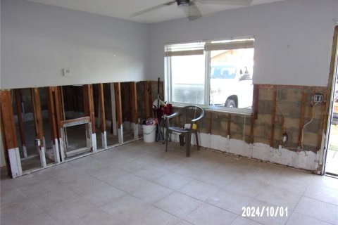 Immobilier commercial à vendre à New Port Richey, Floride: 4 chambres, 102.56 m2 № 1390359 - photo 12