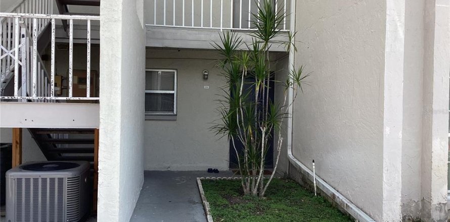 Condominio en Clearwater, Florida, 2 dormitorios  № 1390358