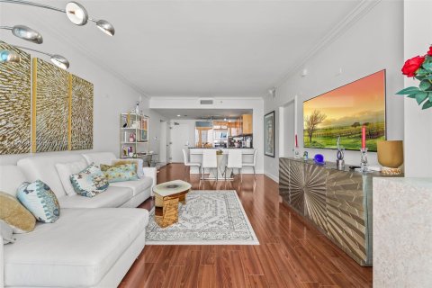 Condo in Miami Beach, Florida, 1 bedroom  № 862127 - photo 10