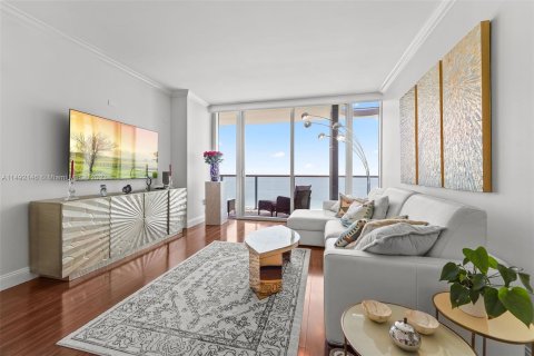 Condo in Miami Beach, Florida, 1 bedroom  № 862127 - photo 7