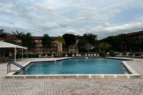 Condominio en venta en Pembroke Pines, Florida, 1 dormitorio, 75.34 m2 № 1410880 - foto 20