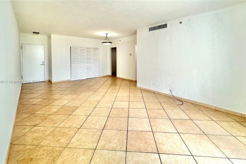 Copropriété à vendre à Hollywood, Floride: 1 chambre, 75.9 m2 № 1119369 - photo 12