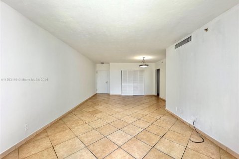 Copropriété à vendre à Hollywood, Floride: 1 chambre, 75.9 m2 № 1119369 - photo 13