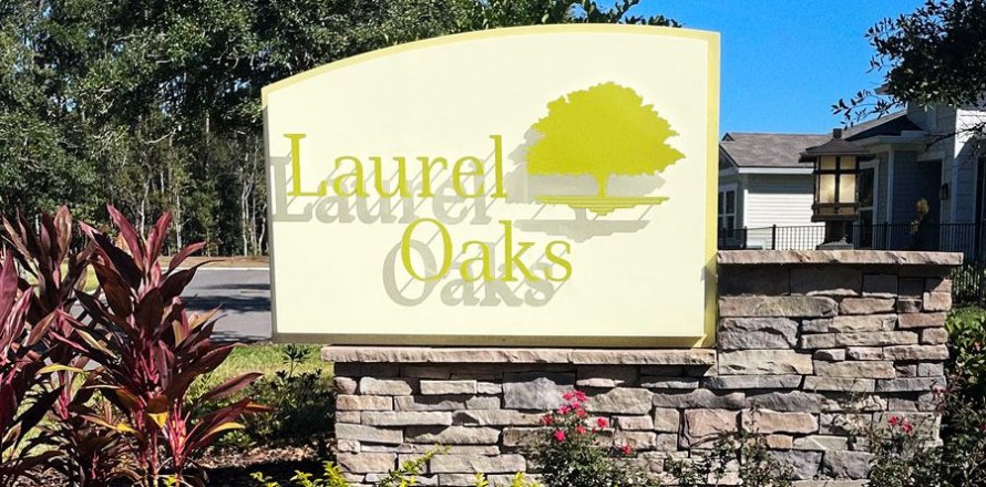 Laurel Oaks sobre plano en Middleburg, Florida № 473192