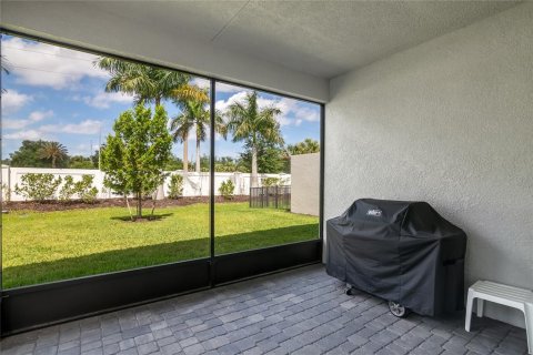 House in Naples, Florida 2 bedrooms, 145.76 sq.m. № 1156787 - photo 15