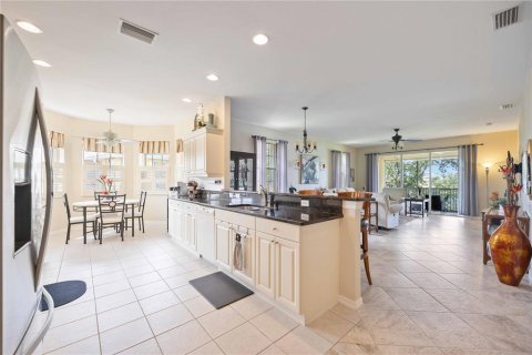 Copropriété à vendre à Punta Gorda, Floride: 3 chambres, 238.94 m2 № 1307266 - photo 11