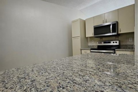 Casa en venta en Kissimmee, Florida, 3 dormitorios, 125.98 m2 № 1307227 - foto 17