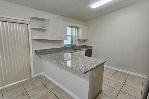 House in Kissimmee, Florida 3 bedrooms, 125.98 sq.m. № 1307227 - photo 30