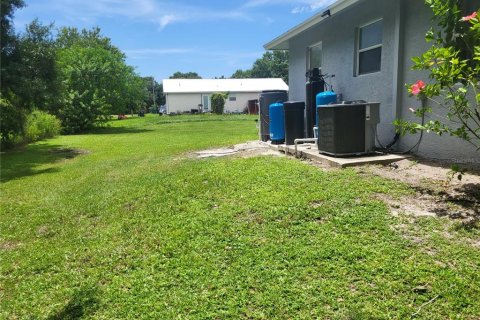 House in Okeechobee, Florida 3 bedrooms, 127.46 sq.m. № 1307493 - photo 9