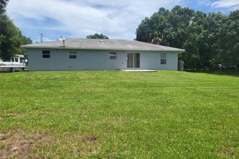 House in Okeechobee, Florida 3 bedrooms, 127.46 sq.m. № 1307493 - photo 14