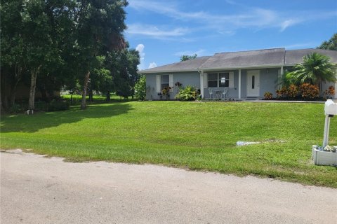 Villa ou maison à vendre à Okeechobee, Floride: 3 chambres, 127.46 m2 № 1307493 - photo 1