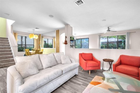 Villa ou maison à vendre à Lake Worth, Floride: 5 chambres, 260.96 m2 № 910872 - photo 3