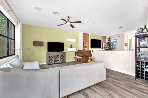 Villa ou maison à vendre à Lake Worth, Floride: 5 chambres, 260.96 m2 № 910872 - photo 8