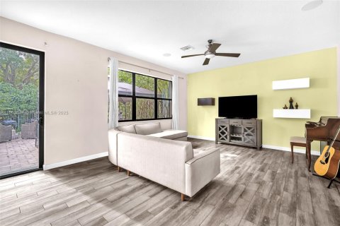 Casa en venta en Lake Worth, Florida, 5 dormitorios, 260.96 m2 № 910872 - foto 7