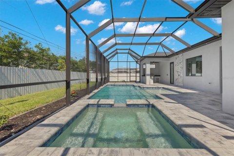 Villa ou maison à vendre à Cape Coral, Floride: 3 chambres, 186.73 m2 № 591091 - photo 29