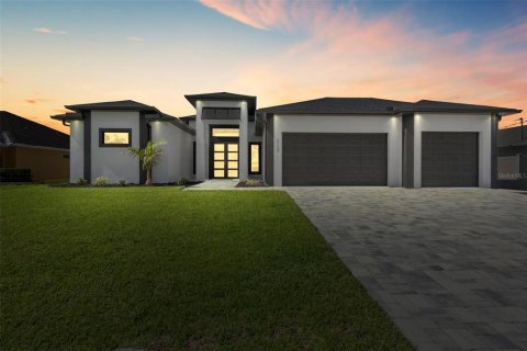 Casa en venta en Cape Coral, Florida, 3 dormitorios, 186.73 m2 № 591091 - foto 1