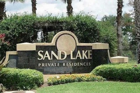 Condominio en venta en Orlando, Florida, 2 dormitorios, 93.18 m2 № 907998 - foto 2