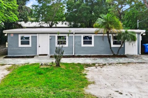 Купить коммерческую недвижимость в Окленд-Парк, Флорида 159.79м2, № 963116 - фото 3