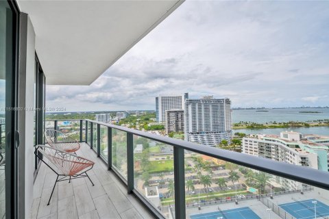 Condominio en alquiler en Miami, Florida, 3 dormitorios, 103.12 m2 № 956246 - foto 13