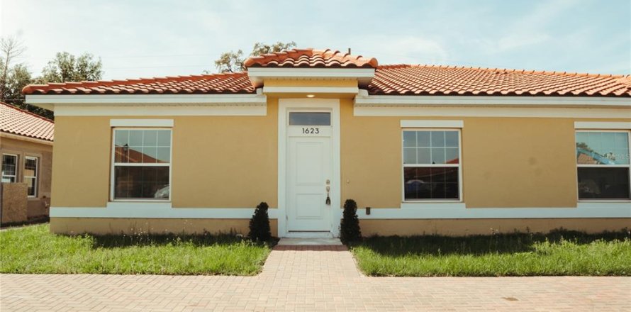 Villa ou maison à Poinciana, Floride 2 chambres, 98.01 m2 № 1109648