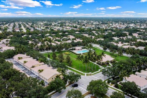 Townhouse in Jupiter, Florida 3 bedrooms, 170.01 sq.m. № 1174071 - photo 13