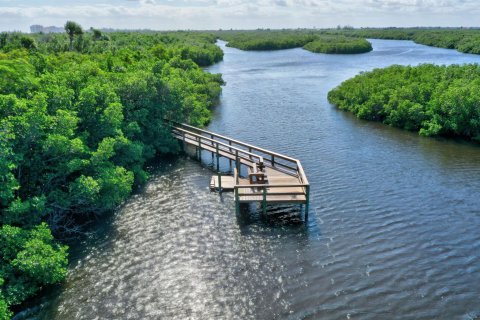 Condo in Hutchinson Island South, Florida, 2 bedrooms  № 957141 - photo 26