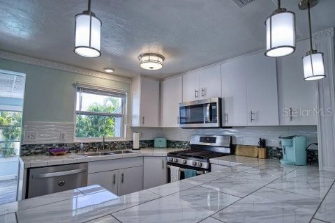 Villa ou maison à vendre à Englewood, Floride: 2 chambres, 92.9 m2 № 1360165 - photo 12