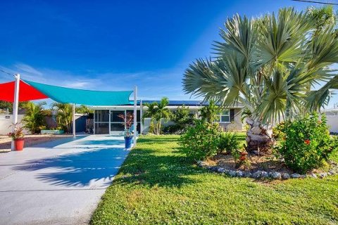 Villa ou maison à vendre à Englewood, Floride: 2 chambres, 92.9 m2 № 1360165 - photo 2