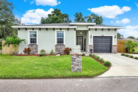 Villa ou maison à vendre à Tampa, Floride: 3 chambres, 141.86 m2 № 1360168 - photo 1