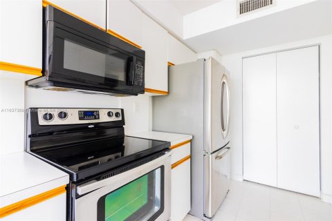 Купить кондоминиум в Авентура, Флорида 2 спальни, 126.44м2, № 1309465 - фото 12