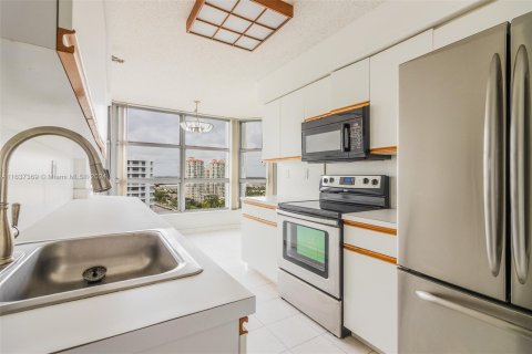 Copropriété à vendre à Aventura, Floride: 2 chambres, 126.44 m2 № 1309465 - photo 10