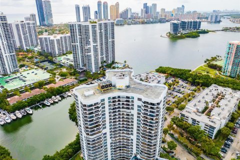 Condo in Aventura, Florida, 2 bedrooms  № 1309465 - photo 4