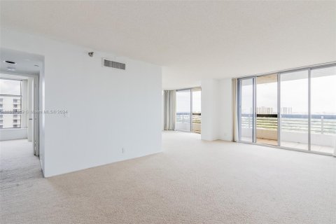 Condo in Aventura, Florida, 2 bedrooms  № 1309465 - photo 6