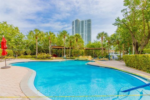 Condo in Aventura, Florida, 2 bedrooms  № 1309465 - photo 29