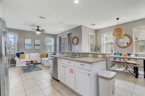 Touwnhouse à vendre à Kissimmee, Floride: 4 chambres, 181.53 m2 № 1350536 - photo 11