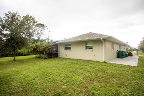 House in Port Charlotte, Florida 3 bedrooms, 124.67 sq.m. № 1350504 - photo 7